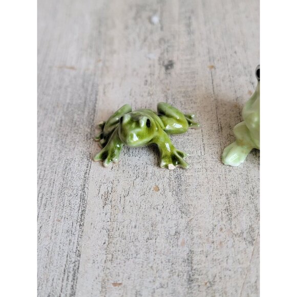 Ceramic miniature green frog ribbit unique‎ set decor figure - Picture 2 of 6